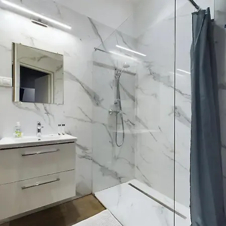 Apartament Cosy Gray In Heart Of