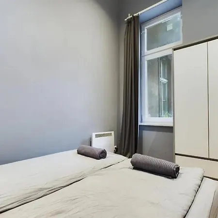 Cosy Gray In Heart Of Lägenhet Budapest