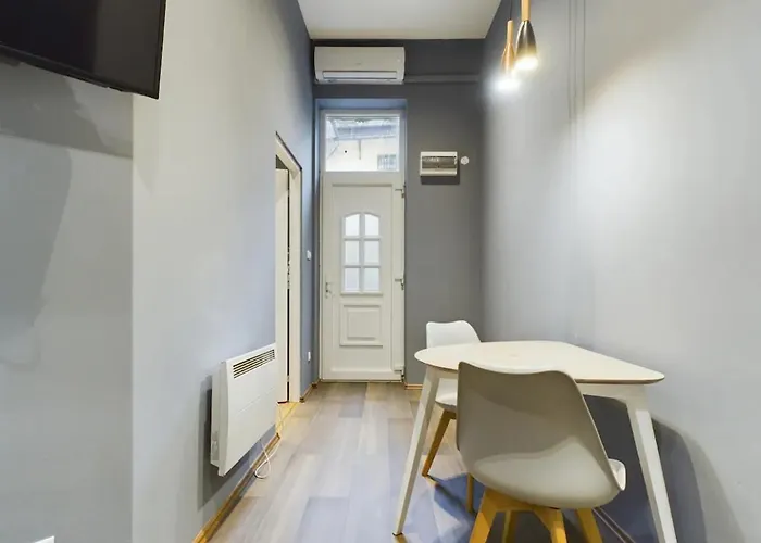 Апартаменты Cosy Gray In Heart Of Будапешт